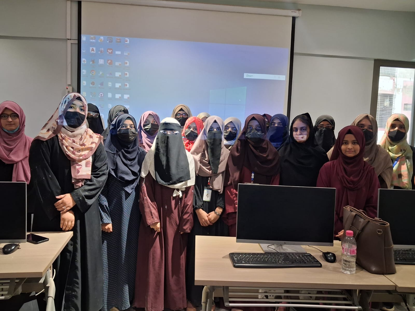 Paposh Campus Girls
